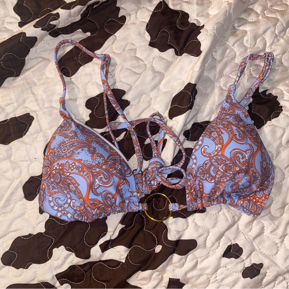 Bought this swimsuit brand new. Never worn. Doesn’t fit I bought the wrong size.